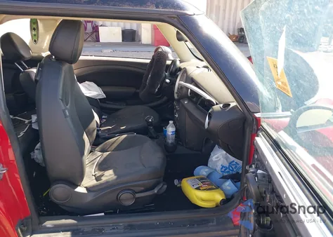 2014 Mini Cooper Clubman z USA, uszkodzony, nr VIN WMWZF3C56ET492907